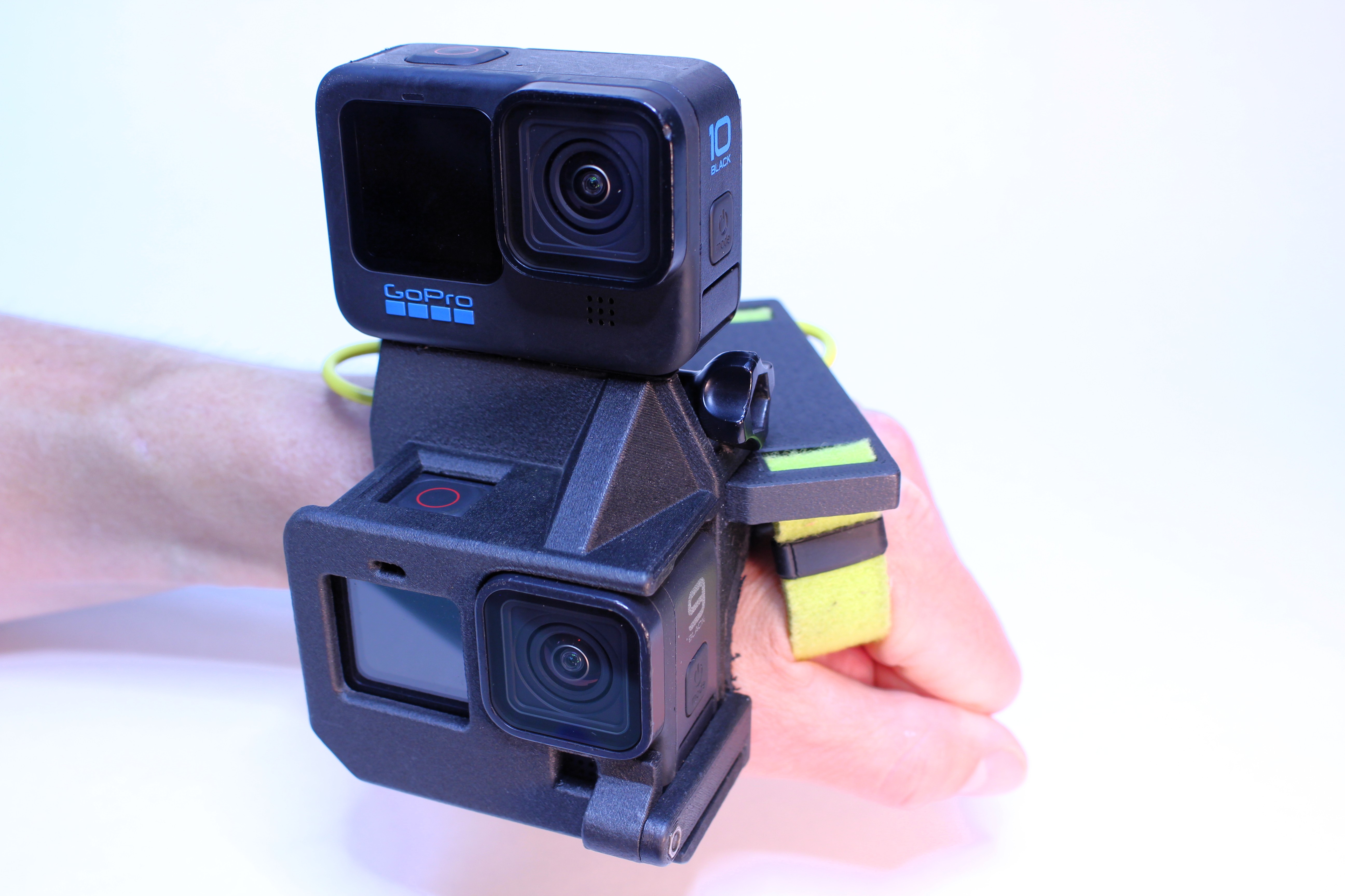 Double handcam design